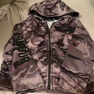 Boys under armour camo zip up hoodie size XS